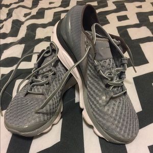 Gently Used Under Armor women’s shoes